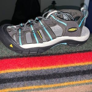 Keen Women’s Whisper Sandal Size 5